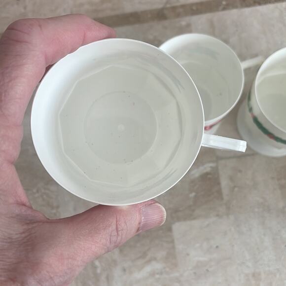 Vintage 10 celluloid plastic cups for hot or cold drinks - Picture 6 of 6